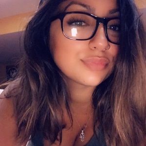 Meet your Posher, Rocio